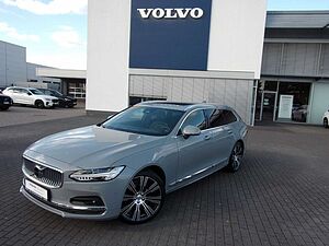 Volvo  B4 Plus Bright