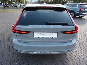 Volvo  B4 Plus Bright