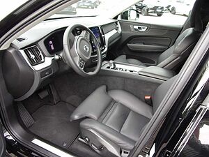 Volvo  B4 Core 2WD