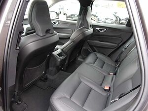 Volvo  B4 Core 2WD