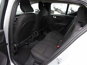 Volvo  T2 Essential 2WD
