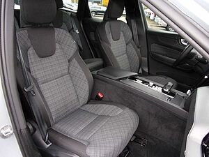 Volvo  B4 Core 2WD