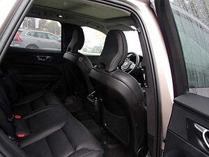 Volvo  B4 Ultimate Dark AWD