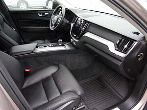 Volvo  B4 Ultimate Dark AWD