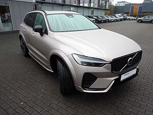 Volvo  B4 Ultimate Dark AWD