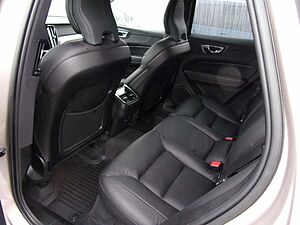 Volvo  B4 Ultimate Dark AWD