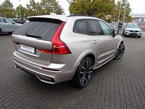 Volvo  B4 Ultimate Dark AWD