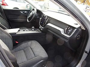 Volvo  B4 Core 2WD