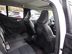 Volvo  T2  Plus Dark 2WD