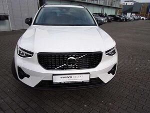 Volvo  T2  Plus Dark 2WD
