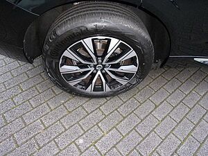 Volvo  B4 Plus Bright 2WD