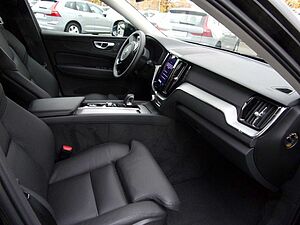 Volvo  B4 Plus Bright 2WD