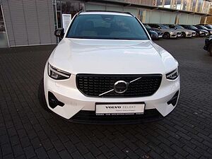 Volvo  B3 Plus Dark 2WD