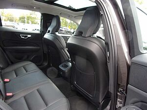 Volvo  B4 Lim. Plus Dark