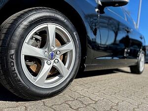 Volvo  D4 Linje Business - AHK - Scheckheft -  GSD