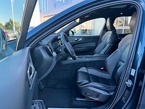 Volvo  B4 D AWD Geartr. ULTIMATE DARK - AHK -