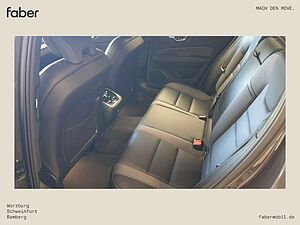 Volvo  B5 Ultimate Dark AWD
