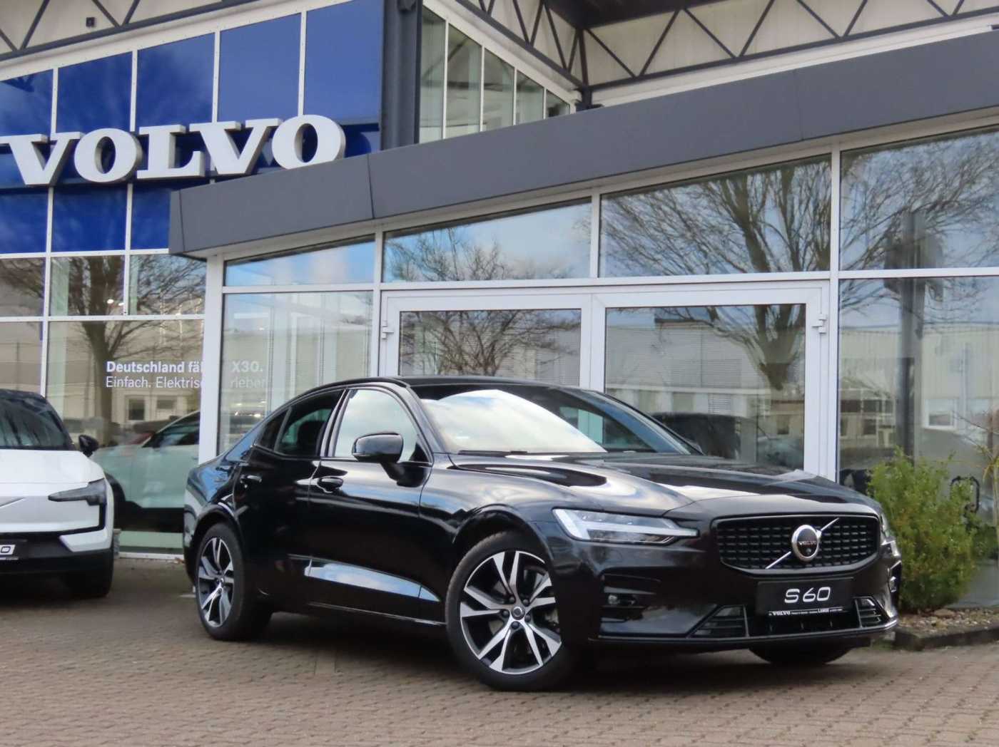 Volvo  Lim. Plus Dark AWD
