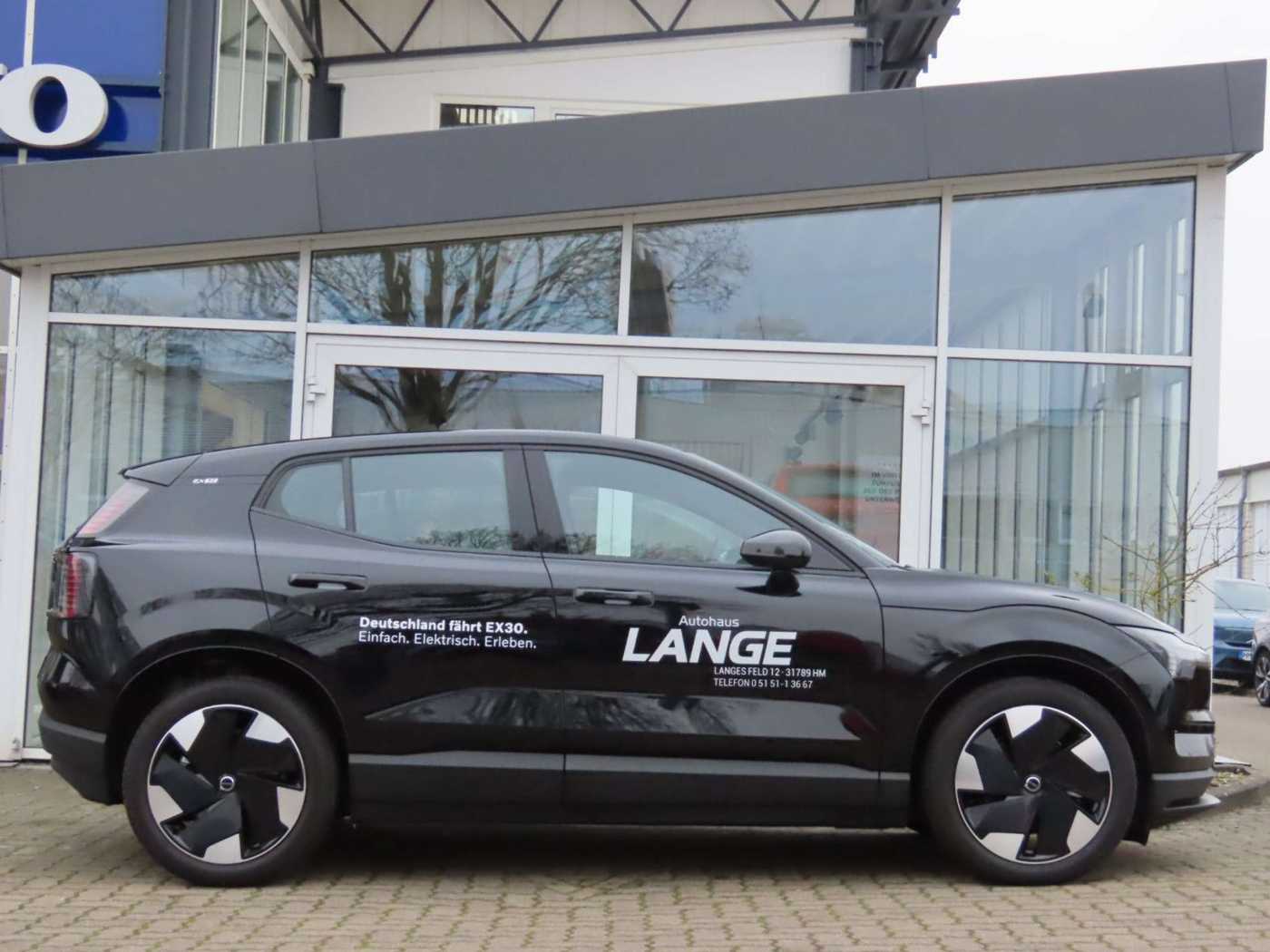 Volvo  Plus 2WD Pure Electric