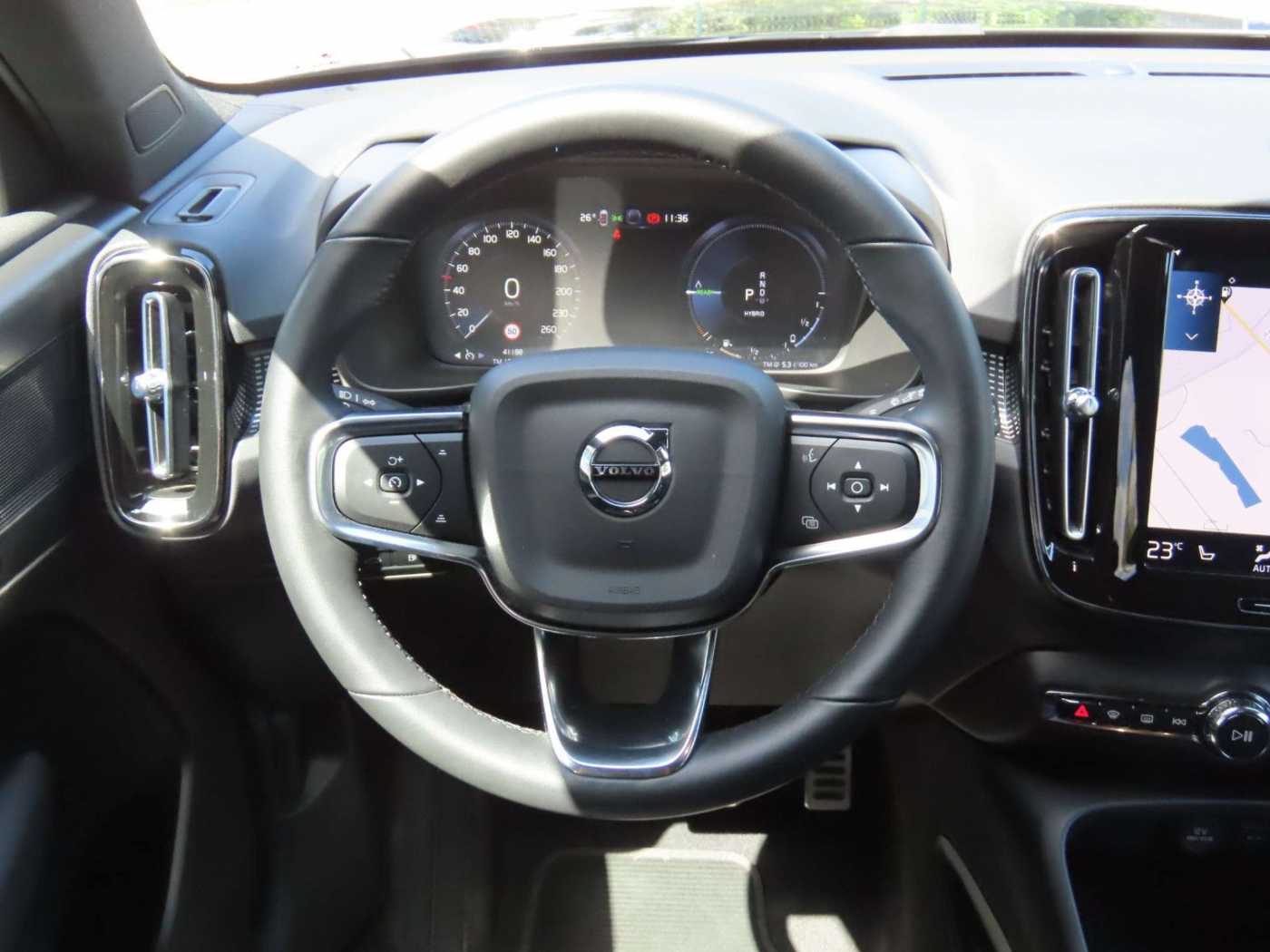 Volvo  R Design Recharge Plug-In Hybrid 2WD