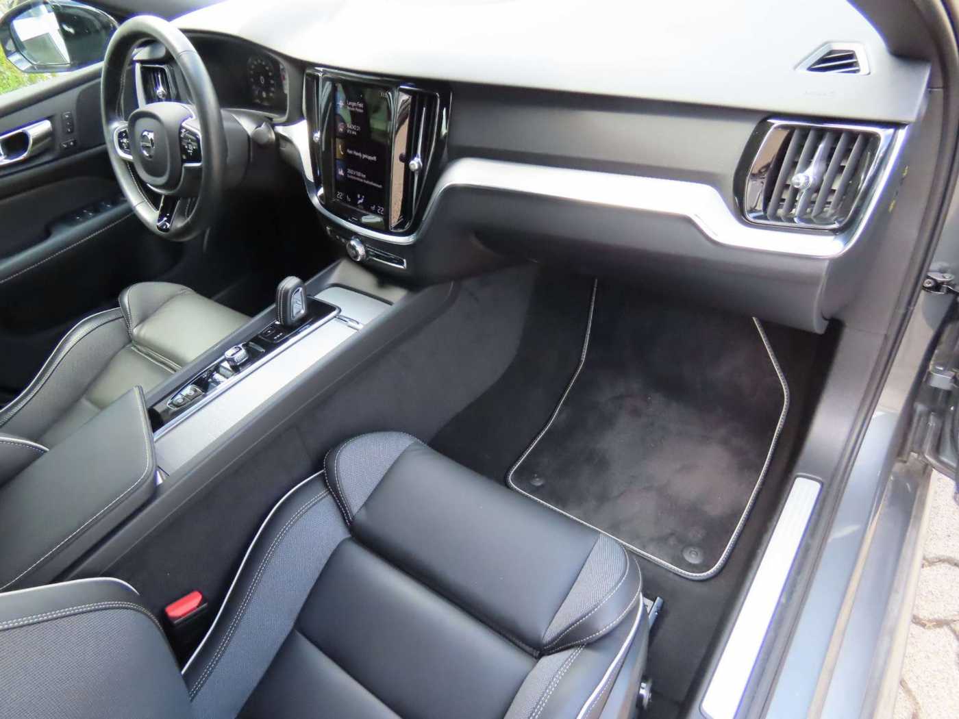 Volvo  Lim. R Design
