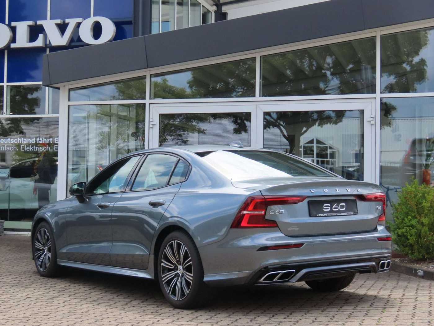 Volvo  Lim. R Design