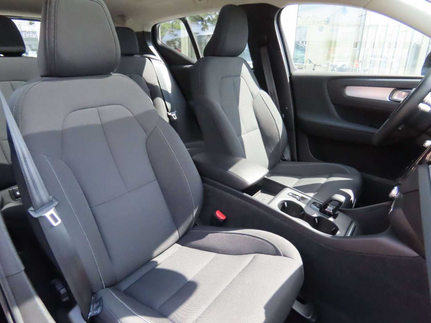 Volvo  Inscription Expression Recharge Plug-In Hyb