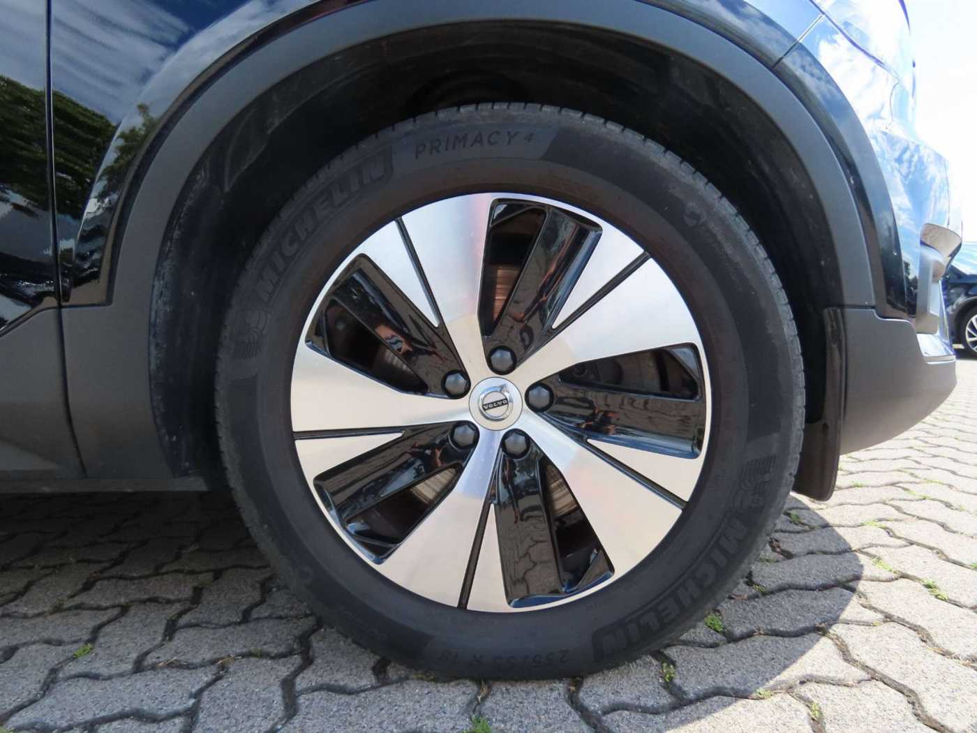 Volvo  Inscription Expression Recharge Plug-In Hyb
