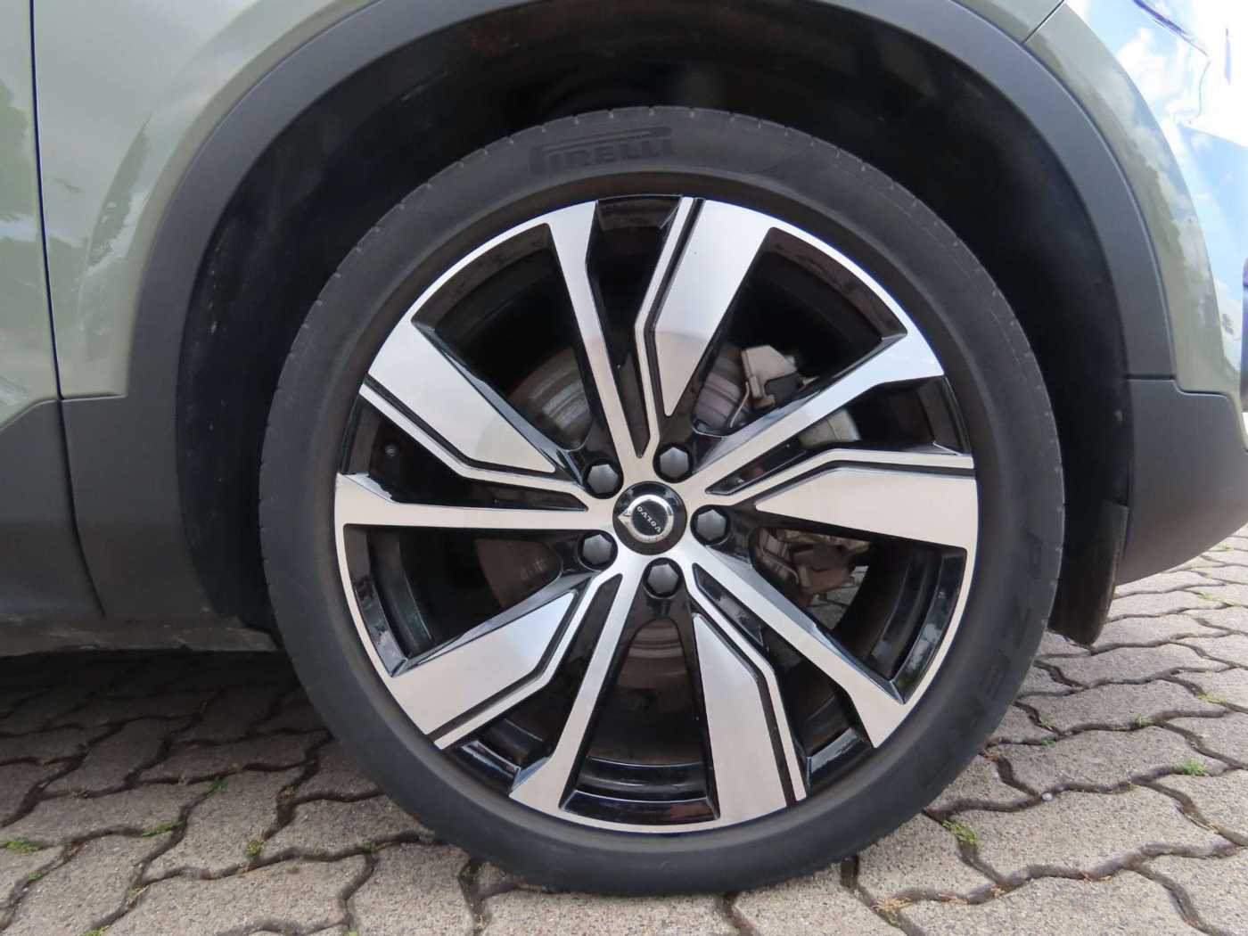 Volvo  R Design Recharge Pure Electric AWD
