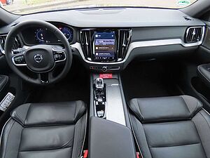 Volvo  Lim. Plus Dark AWD