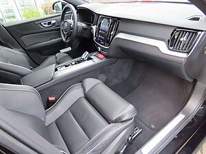 Volvo  Lim. Plus Dark AWD
