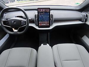 Volvo  Plus 2WD Pure Electric