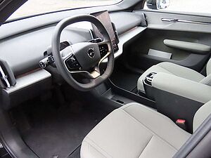 Volvo  Plus 2WD Pure Electric