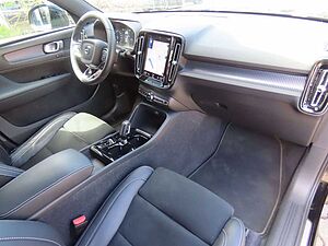 Volvo  R Design Recharge Plug-In Hybrid 2WD
