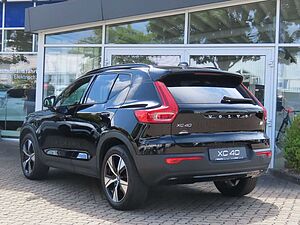 Volvo  R Design Recharge Plug-In Hybrid 2WD