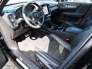 Volvo  R Design Recharge Plug-In Hybrid 2WD