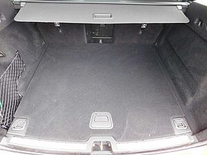 Volvo  Momentum Pro 2WD