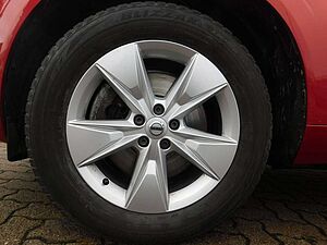 Volvo  Momentum Pro 2WD