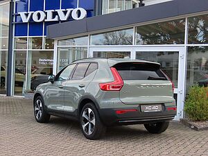 Volvo  Plus Dark 2WD