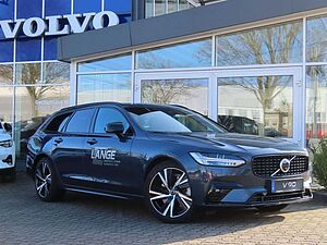 Volvo  B4 Plus Dark *AHK,360°, Standheizung. ..*