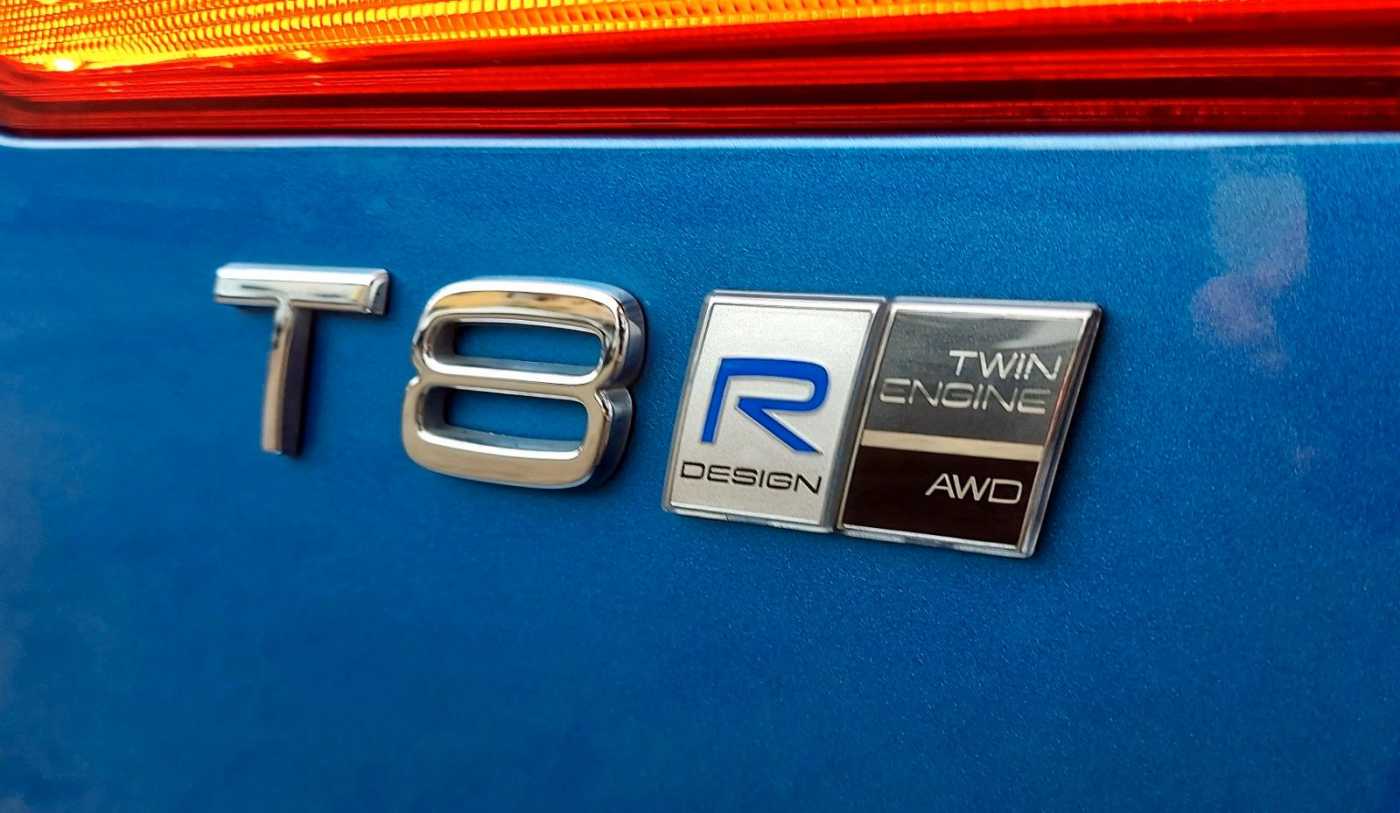 Volvo  T8 R-Design AWD-Pano-ACC-Cam-Standhz