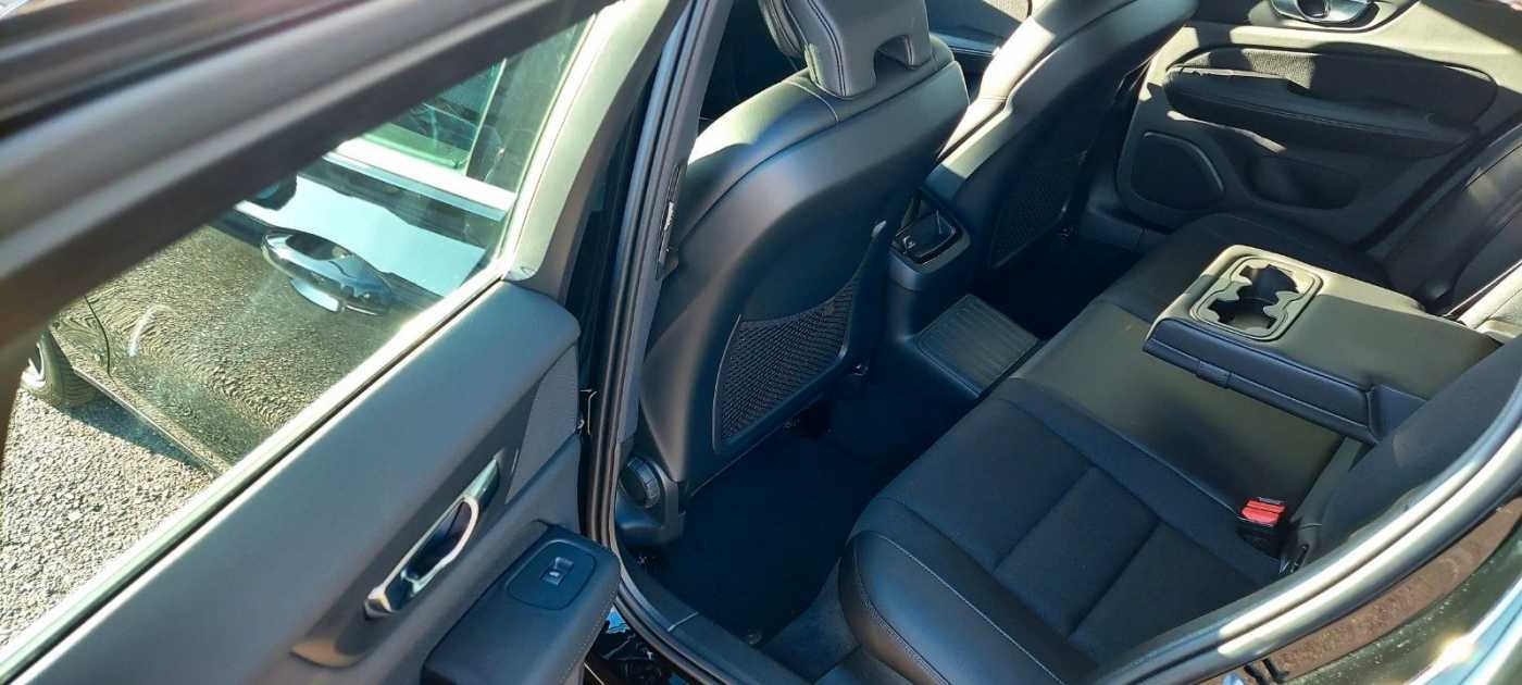 Volvo  T6 Plug-In Hybrid Momentum Pro AWD