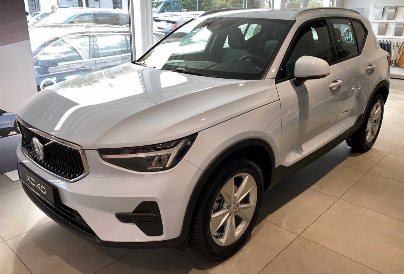 Volvo  T2 Core 2WD Automatik