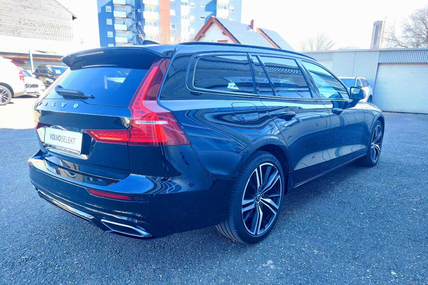 Volvo  T8 R-Design Plug-In Hybrid AWD
