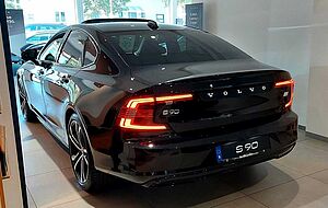 Volvo  T8 AWD Ultimate Dark-360°-HeadUp-Luft-Pano