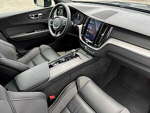 Volvo  T8 R-Design Recharge AWD mit Akku 18,8 kWh