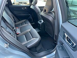 Volvo  T6 R-Design Recharge Plug-In Hybrid AWD