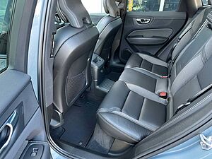 Volvo  T6 R-Design Recharge Plug-In Hybrid AWD