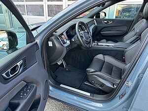 Volvo  T6 R-Design Recharge Plug-In Hybrid AWD