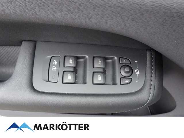 Volvo  Plus Dark Recharge Plug-In Hybrid AWD T6